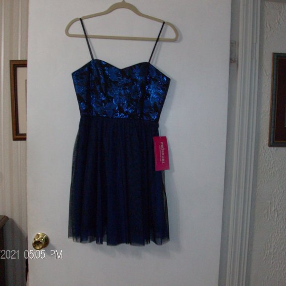 Masquerade Dresses & Skirts - blue Masquerade prom dress with straps